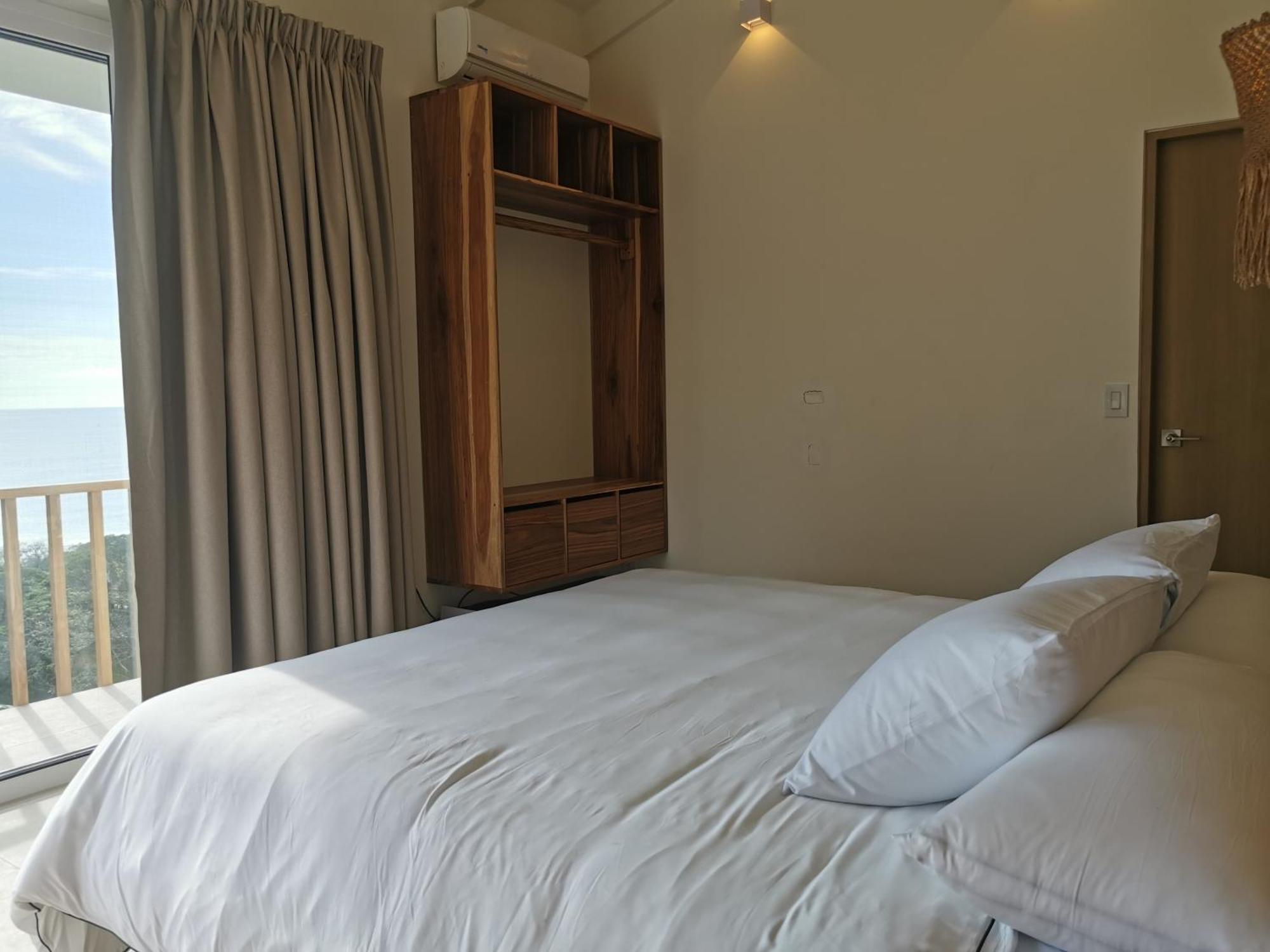 Casa Luna - Private Suites With Ocean View, Pool, Ac, Wifi Playa Santa Teresa  エクステリア 写真